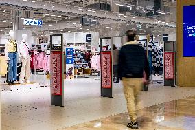 2026 Winter Sales Illustration - France