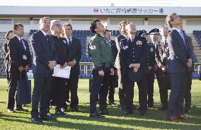 Japan defense chief visits base in Miyazaki Pref.