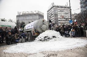 Milan, Piazza Duca D'Aosta, Demonstration to Say No to Approval of the Mercosur Treaty