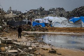 Winter Hits Northern Gaza Amid Humanitarian Crisis - Jabalia