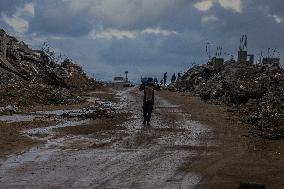 Winter Hits Northern Gaza Amid Humanitarian Crisis - Jabalia