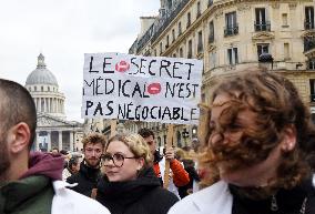 Liberal Doctors Demonstration - Paris
