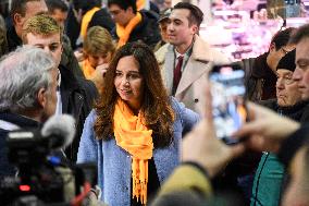 Sarah Knafo At Passy Market - Paris