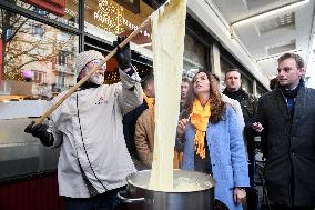 Sarah Knafo At Passy Market - Paris