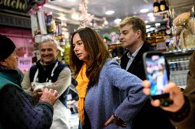 Sarah Knafo At Passy Market - Paris