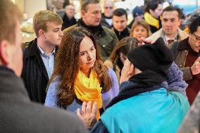 Sarah Knafo At Passy Market - Paris