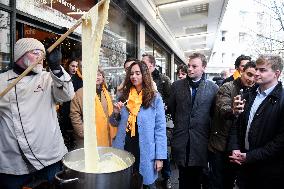 Sarah Knafo At Passy Market - Paris