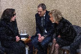 Rare Appearance Of Lebanese Singer Fayrouz At Her Son s Funeral - Bikfaya