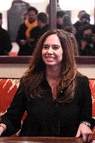 Sarah Knafo Meets Parisians At Cafe - Paris