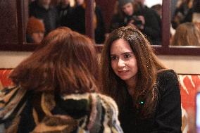 Sarah Knafo Meets Parisians At Cafe - Paris