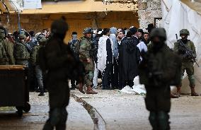 Israeli Forces Secure Streets - Hebron