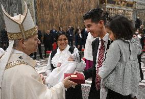 Pope Leo XIV baptizes 20 children In the Sistine Chapel - Vatican