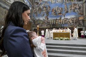 Pope Leo XIV baptizes 20 children In the Sistine Chapel - Vatican