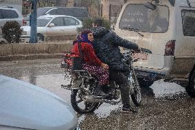 Civilians Flee Aleppo Amid Kurdish-Government Clashes