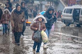 Civilians Flee Aleppo Amid Kurdish-Government Clashes