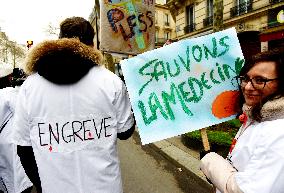 Liberal Doctors Demonstration - Paris