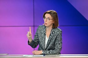 Amelie de Montchalin On Dimanche En Politique - Paris