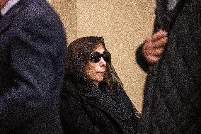 Rare Appearance Of Lebanese Singer Fayrouz At Her Son s Funeral - Bikfaya