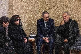 Rare Appearance Of Lebanese Singer Fayrouz At Her Son s Funeral - Bikfaya