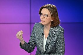Amelie de Montchalin On Dimanche En Politique - Paris