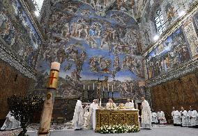 Pope Leo XIV baptizes 20 children In the Sistine Chapel - Vatican