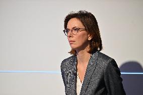 Amelie de Montchalin On Dimanche En Politique - Paris