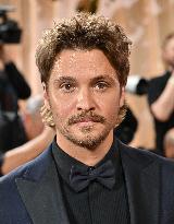 83rd Annual Golden Globes - Arrivals