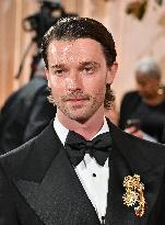 83rd Annual Golden Globes - Arrivals