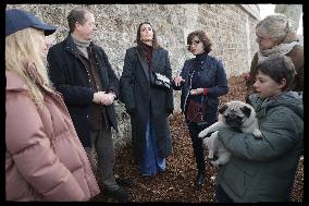 Exclusive - Dog Wellness Spaces in Paris With Rachida Dati - Paris