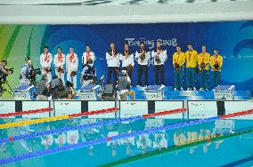 Ryan Lochte Sells Three Gold Medals to Finance His Divorce