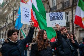 Rally in Support of The Protest in Iran - Paris