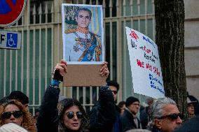 Rally in Support of The Protest in Iran - Paris