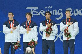 Ryan Lochte Sells Three Gold Medals to Finance His Divorce