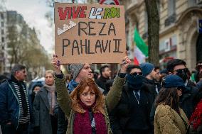 Rally in Support of The Protest in Iran - Paris