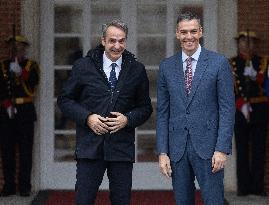 Sánchez Receives Greek Prime Minister Mitsotakis - Madrid