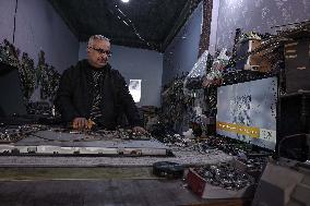 Exile in Limbo - Watching Home Burn from a Distance - Iraq