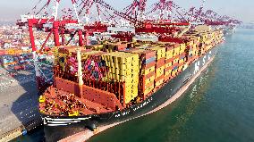 Qingdao Port Foreign Trade Containers