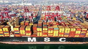 Qingdao Port Foreign Trade Containers