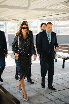 Queen Rania Visits Pharmaceutical Factory - Al Salt