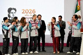 President Of Mexico Presents The Flag To The Athletes Representing Mexico At The Winter Games - Mexico City
