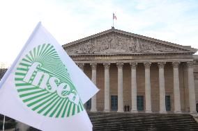 Farmers Blockade Paris With Tractors - Paris