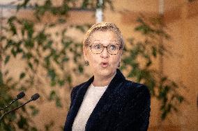 Submission of the report "Influence and Social Networks" to the government - Paris AJ