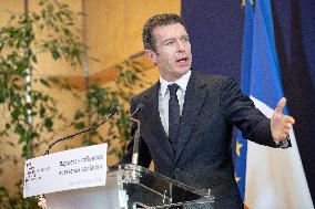 Submission of the report "Influence and Social Networks" to the government - Paris AJ