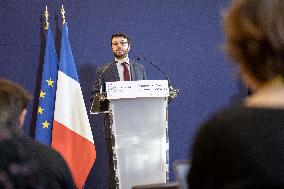 Submission of the report "Influence and Social Networks" to the government - Paris AJ