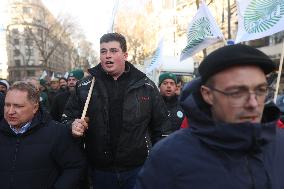 Delegation of Farmers Goes to Matignon - Paris