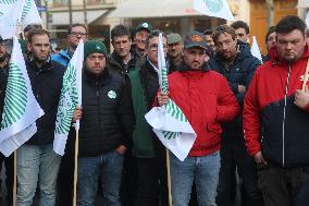 Delegation of Farmers Goes to Matignon - Paris