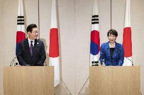 Japan-S. Korea summit