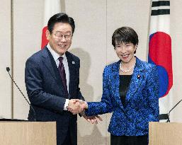 Japan-S. Korea summit