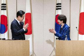 Japan-S. Korea summit