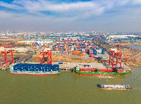 Yangzhou Port